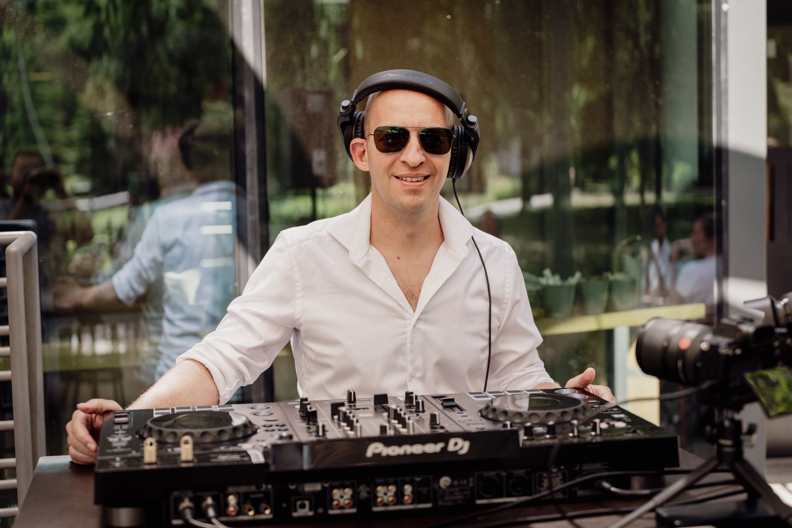 rendezvény DJ háttérzene mix mikes