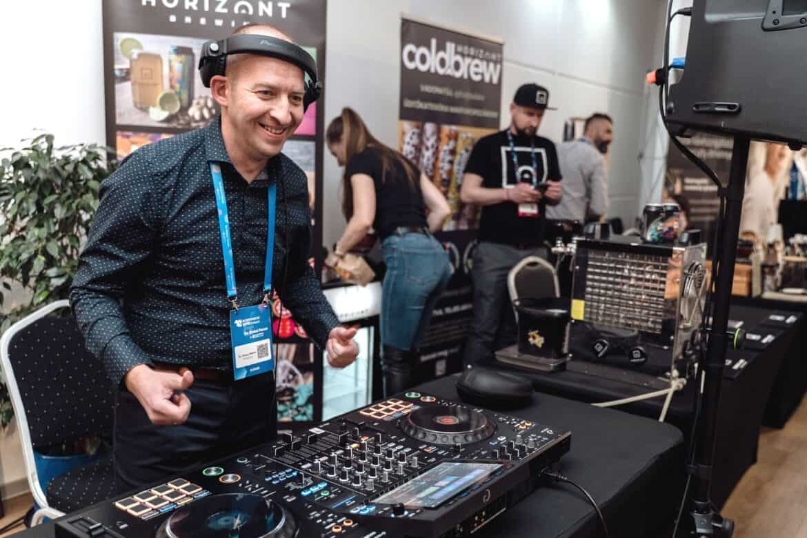 rendezvény DJ fellépés a Budapest E-commerce Expo 10. születésnapján